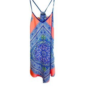 BeBop L Dress multi sundess Blue Peach Geometric comes down to a point in front